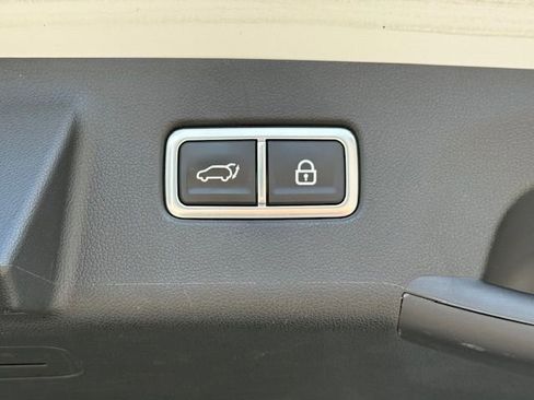 Used 2023 Kia Sorento SX image 43