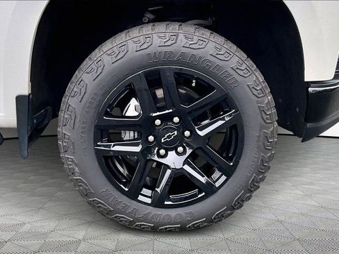 Certified 2021 Chevrolet Silverado 1500 LT Trail Boss w/ LPO, Dark Essentials Package image 31