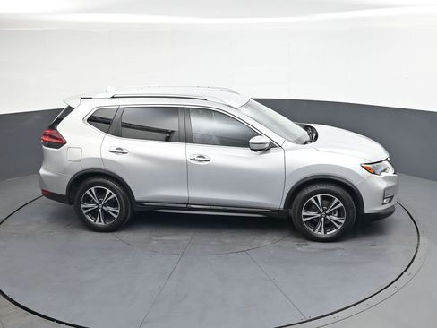 Used 2018 Nissan Rogue SL FWD image 30