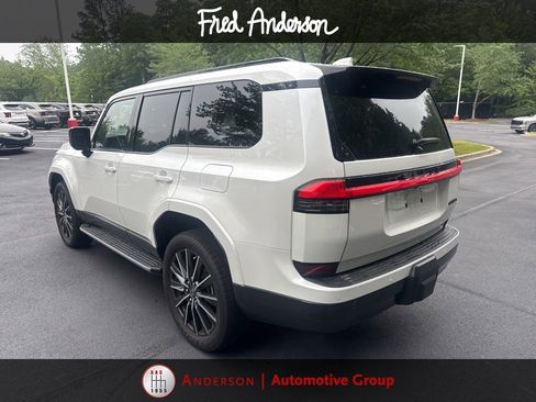 Used 2025 Lexus GX 550 w/ Accessory Package (2T) AWD/4WD image 18
