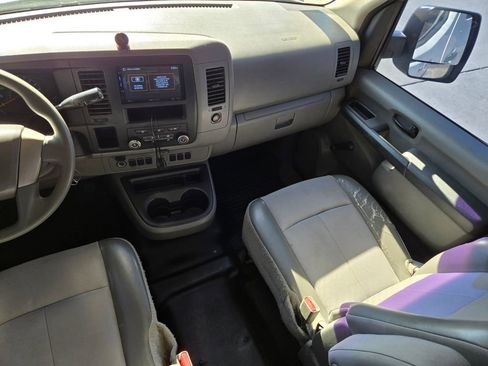 Used 2017 Nissan NV 3500 S RWD image 15