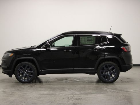 New 2026 Jeep Compass Latitude AWD/4WD image 5