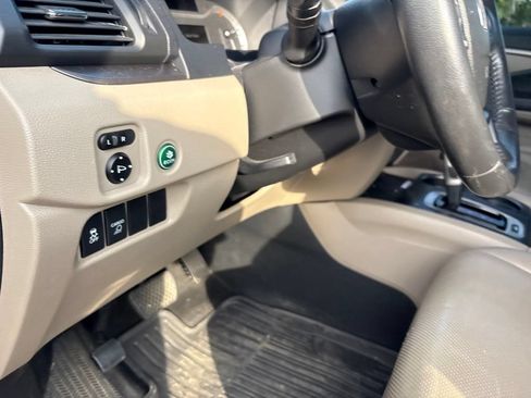 Used 2017 Honda Ridgeline RTL-T image 16