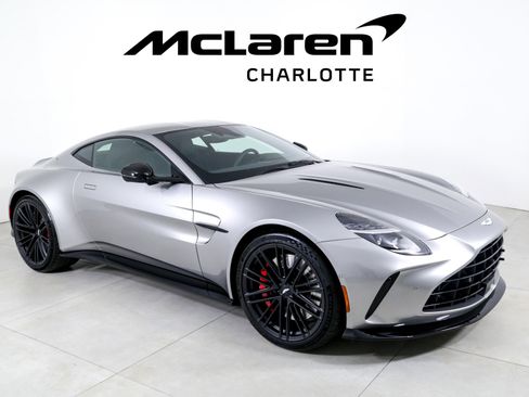 Used 2025 Aston Martin V8 Vantage Coupe image 2