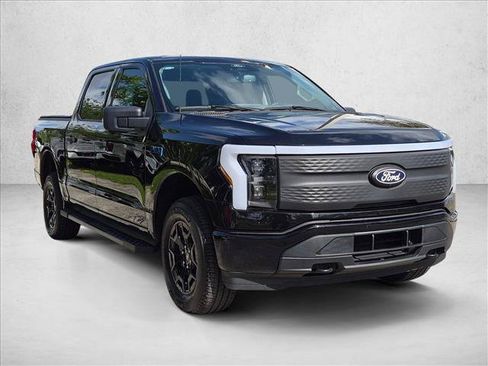 Certified 2025 Ford F150 Lightning XLT AWD/4WD image 3