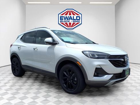 Certified 2021 Buick Encore GX Essence w/ Advanced Technology Package AWD/4WD image 2