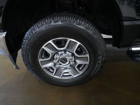 Used 2023 Ford F350 Lariat AWD/4WD image 25