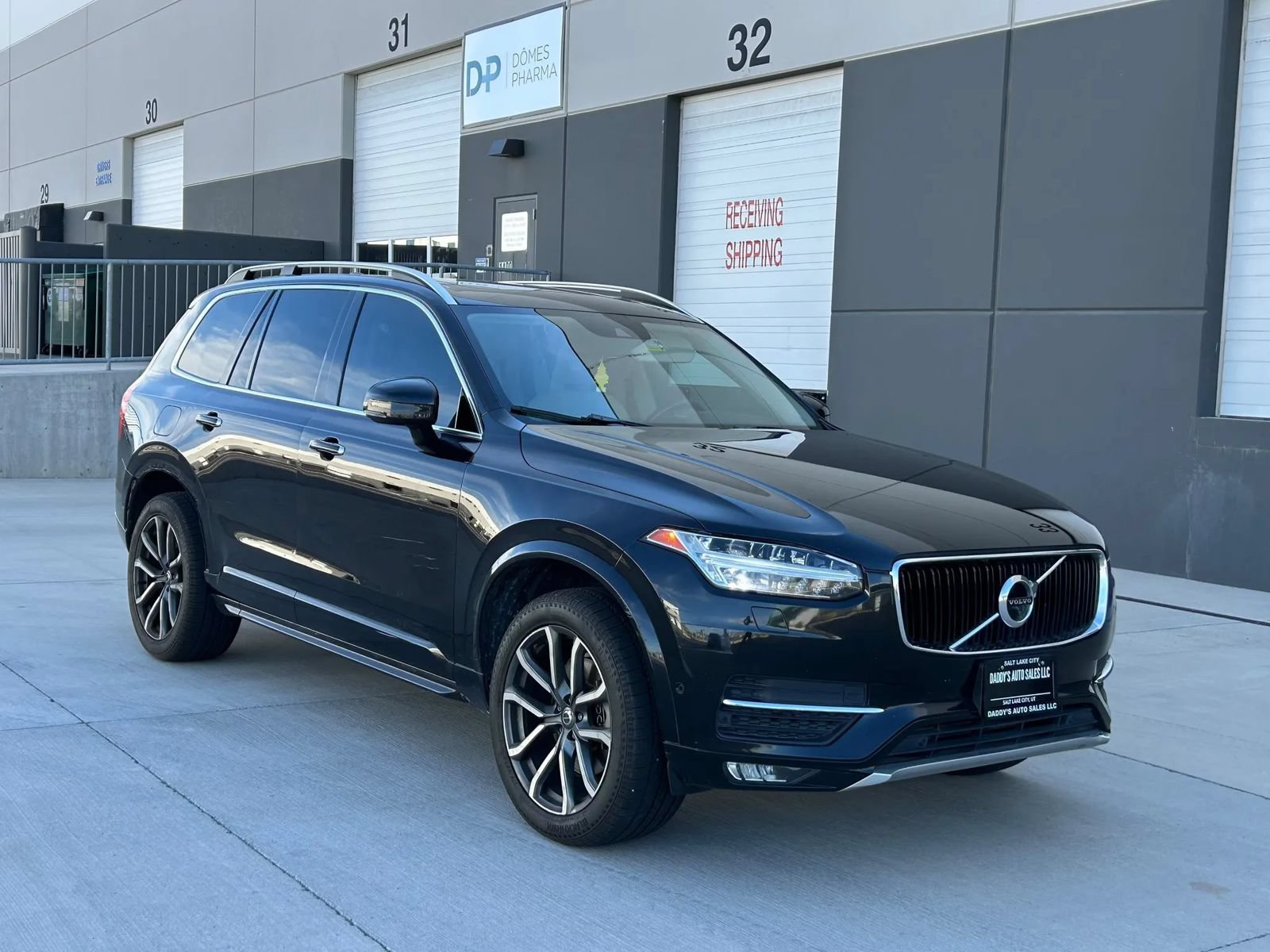 Used 2016 Volvo XC90 T6 Momentum w/ Momentum Plus Package AWD/4WD image 7