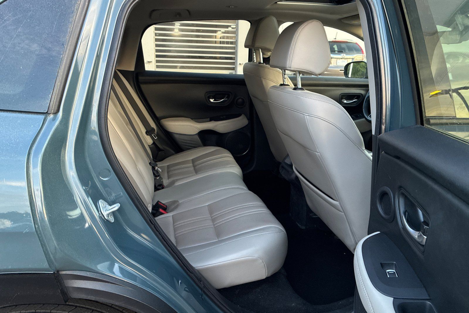 Used 2025 Honda HR-V EX-L image 16