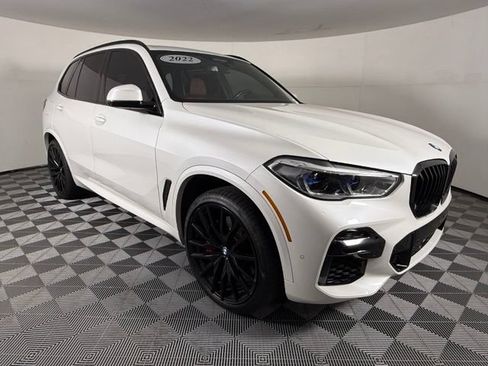 Used 2022 BMW X5 M50i w/ Executive Package AWD/4WD image 9