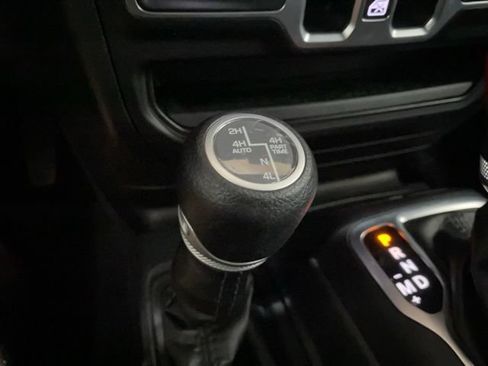 Used 2023 Jeep Wrangler Unlimited w/ Sun & Screen Package AWD/4WD image 55