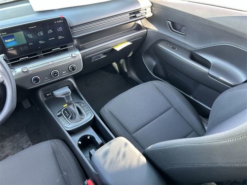 New 2026 Hyundai Kona SE image 15