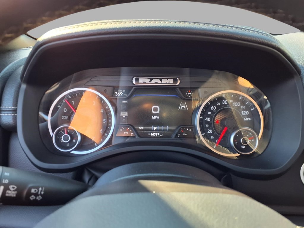 Used 2026 RAM 1500 Laramie AWD/4WD image 15