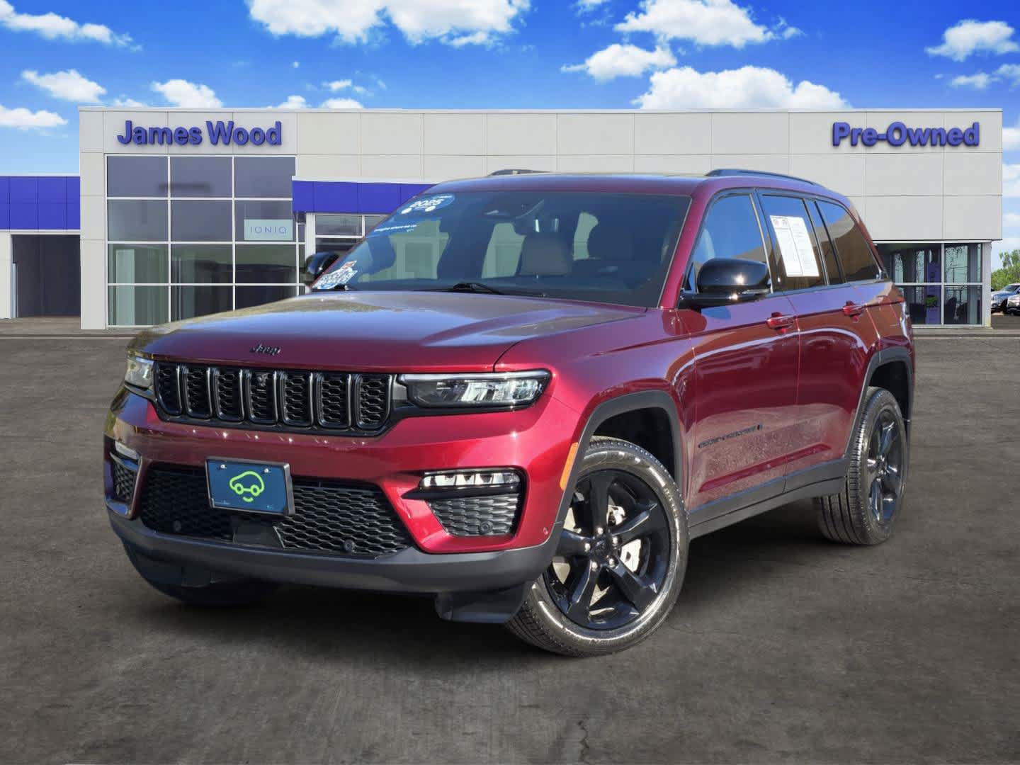 Used 2025 Jeep Grand Cherokee Limited w/ Luxury Tech Group II AWD/4WD image 1