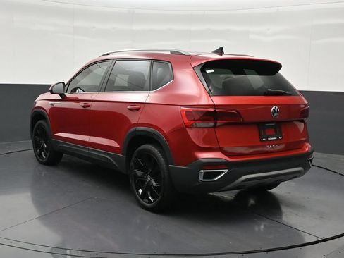 Used 2024 Volkswagen Taos SE w/ Black Wheel Package FWD image 3