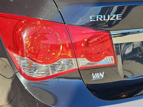 Used 2015 Chevrolet Cruze LT image 32