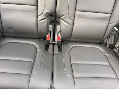 Used 2018 GMC Acadia SLT AWD/4WD image 13