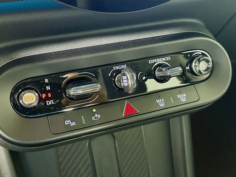 Certified 2025 MINI Cooper S image 15