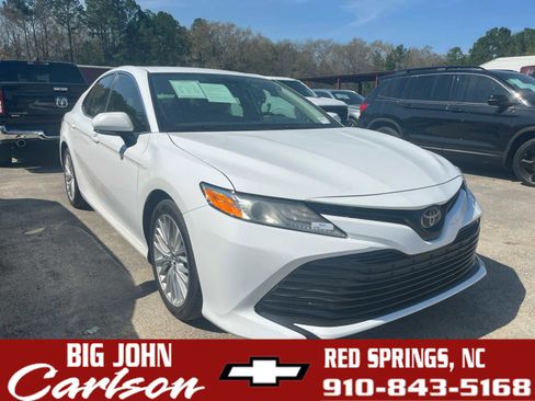Used 2019 Toyota Camry XLE image 1