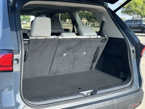 Certified 2024 Toyota Grand Highlander AWD image 32