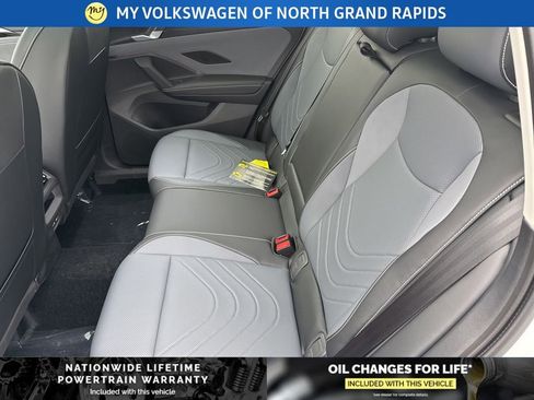 New 2025 Volkswagen Tiguan SE image 20