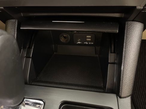 Used 2019 Subaru Outback 2.5i Premium AWD/4WD image 30