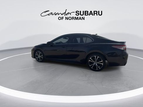 Used 2019 Toyota Camry SE image 6