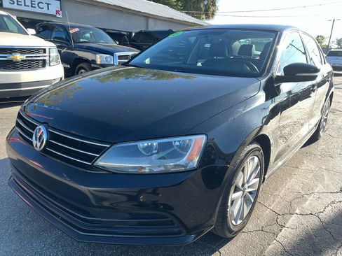 Used 2015 Volkswagen Jetta SE image 2