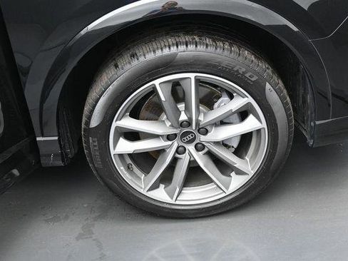 Certified 2025 Audi Q3 2.0T Premium w/ Convenience Package AWD/4WD image 40