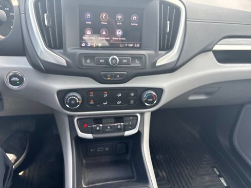 Used 2024 GMC Terrain SLE FWD image 14