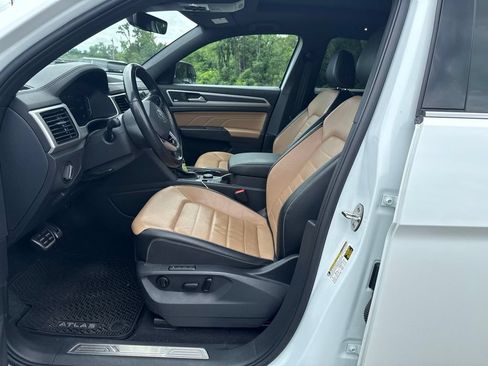 Used 2023 Volkswagen Atlas Cross Sport SEL Premium R-Line AWD/4WD image 5