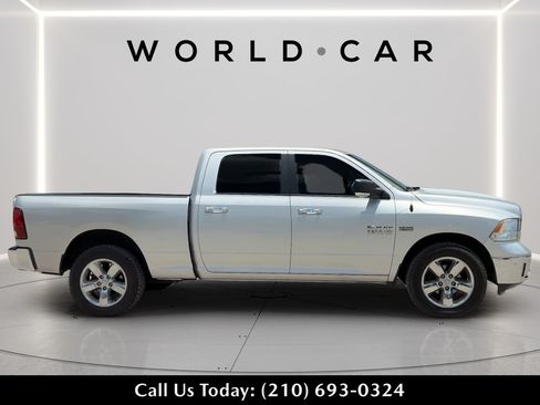 Used 2016 RAM 1500 Lone Star AWD/4WD image 2