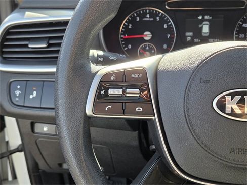 Used 2019 Kia Sorento LX image 18