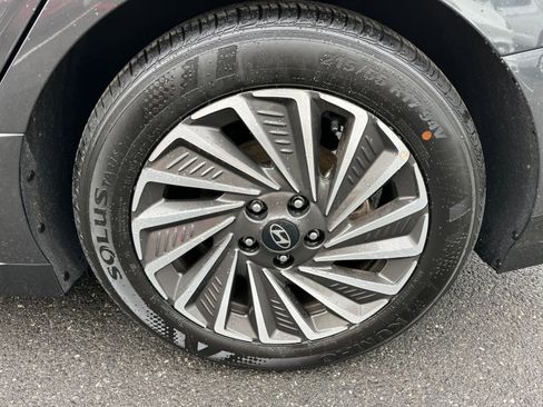 Used 2025 Hyundai Sonata SEL FWD image 30