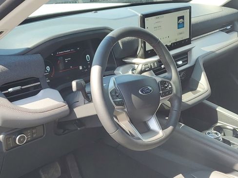New 2026 Ford Explorer Active image 9