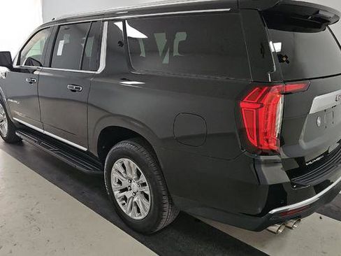 Used 2023 GMC Yukon XL Denali AWD/4WD image 10