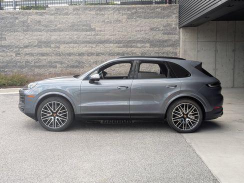 New 2026 Porsche Cayenne AWD/4WD image 2