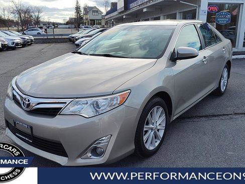 Used 2014 Toyota Camry XLE image 7