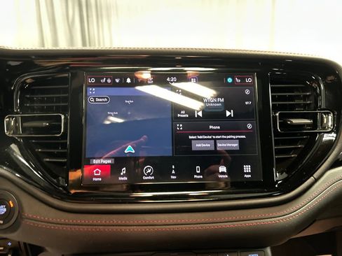 Used 2025 Dodge Durango GT AWD/4WD image 17