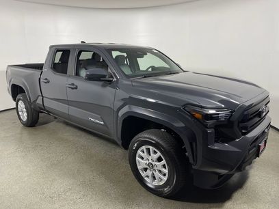 New 2025 Toyota Tacoma SR5