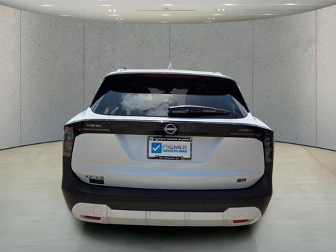 Used 2025 Nissan Kicks SR FWD image 4