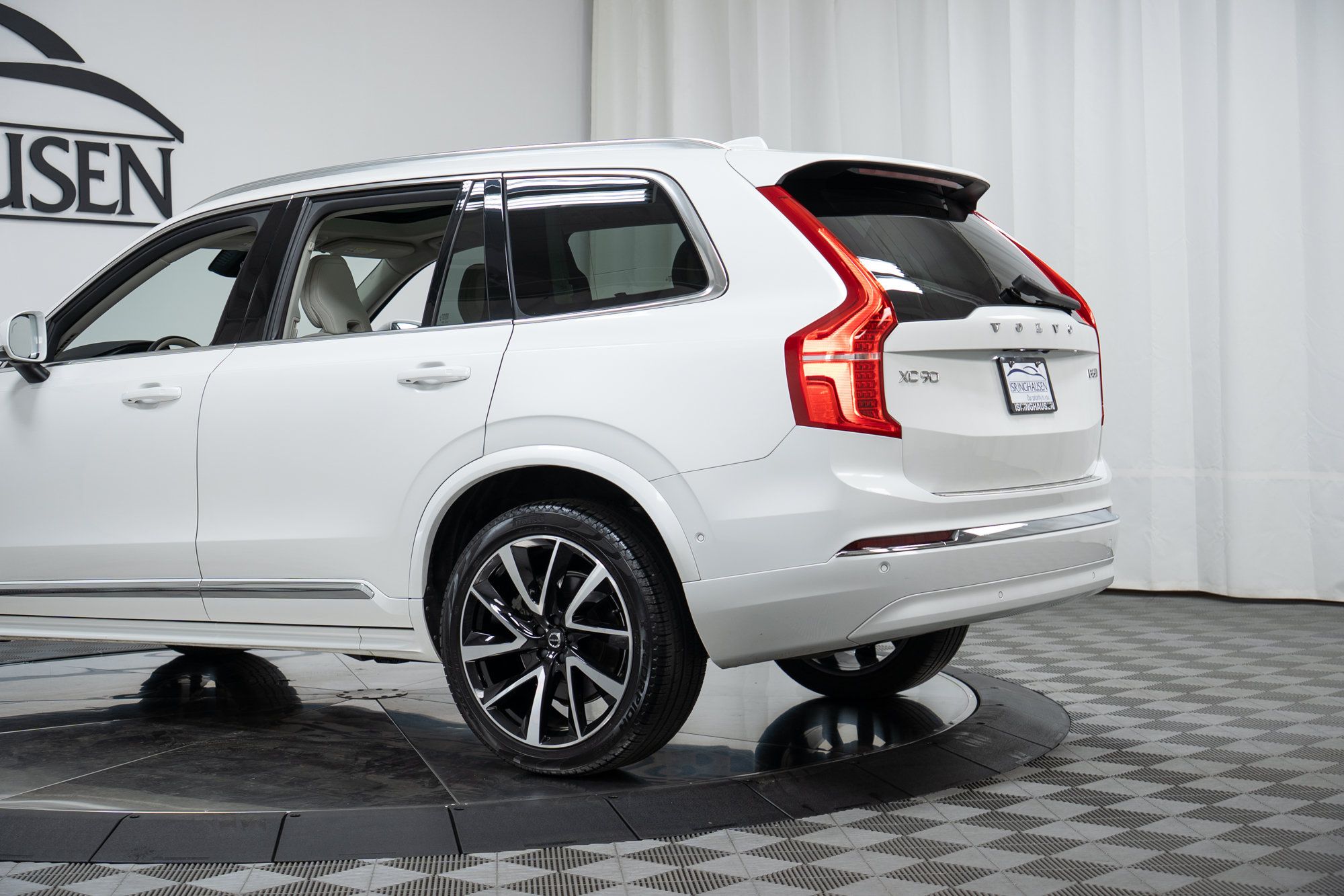 Certified 2023 Volvo XC90 B6 Plus w/ Protection Package Premier AWD/4WD image 30