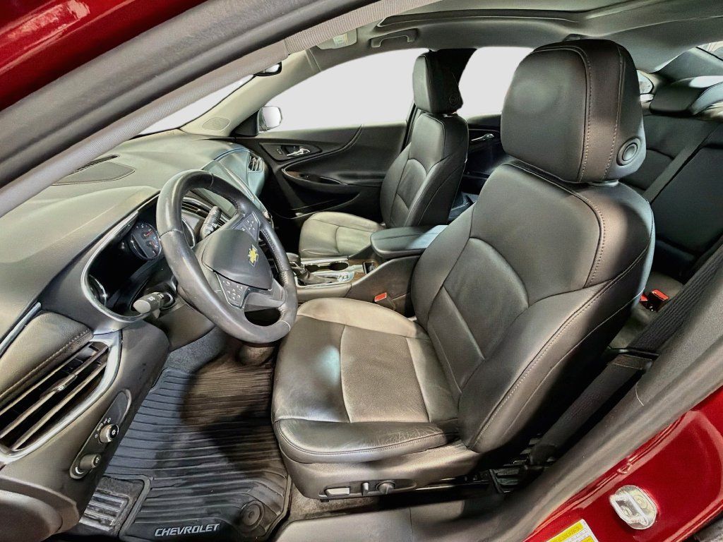 Used 2021 Chevrolet Malibu Premier FWD image 21
