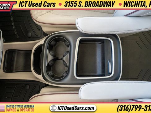 Used 2020 Chrysler Pacifica Limited FWD image 26
