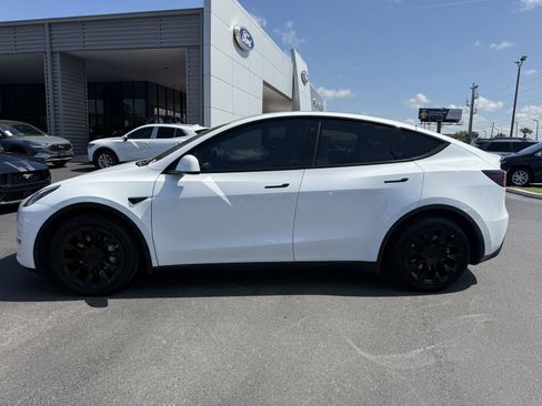 Used 2022 Tesla Model Y Long Range AWD/4WD image 7