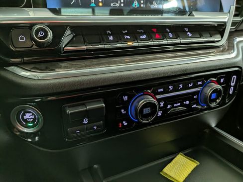 Certified 2024 Chevrolet Silverado 2500 LTZ w/ LTZ Plus Package image 26