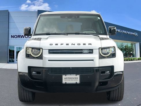 Used 2024 Land Rover Defender 130 X-Dynamic SE AWD/4WD image 2