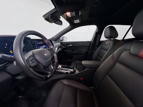 Used 2024 Chevrolet Trax RS w/ Sunroof Package image 19