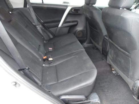Used 2016 Toyota RAV4 LE AWD/4WD image 22