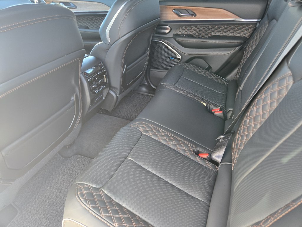 New 2027 Jeep Grand Cherokee Summit AWD/4WD image 20